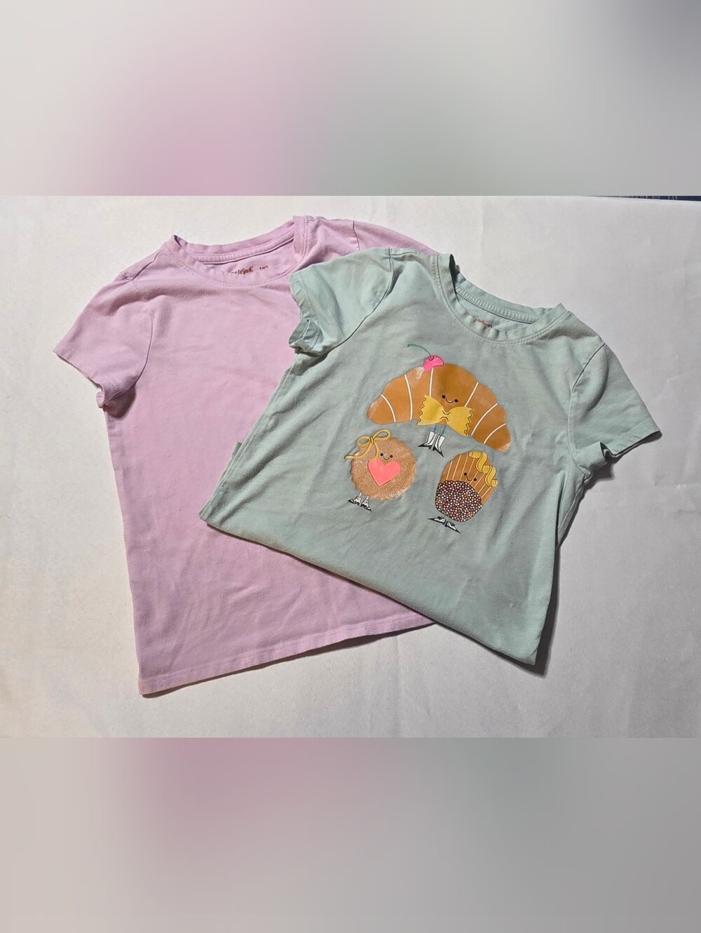 Cat & Jack Girls T-Shirt Bundle Lot of 2 Mint Bakery Graphic Lavender Size S 6/7